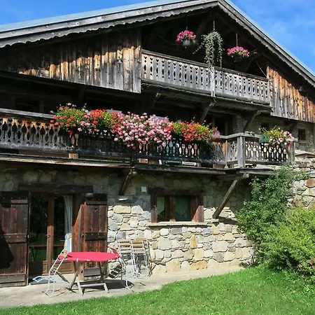 Apartment Devant Le Bois